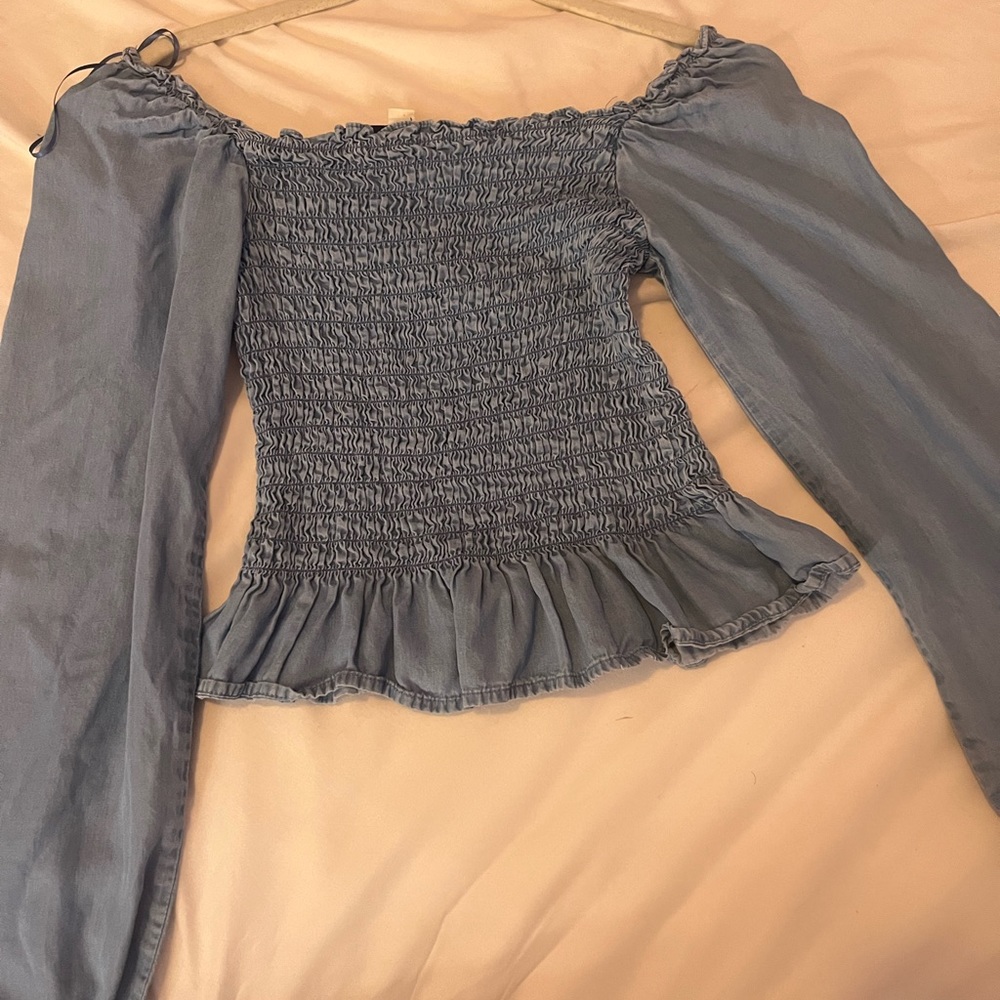 Women’s flowy top